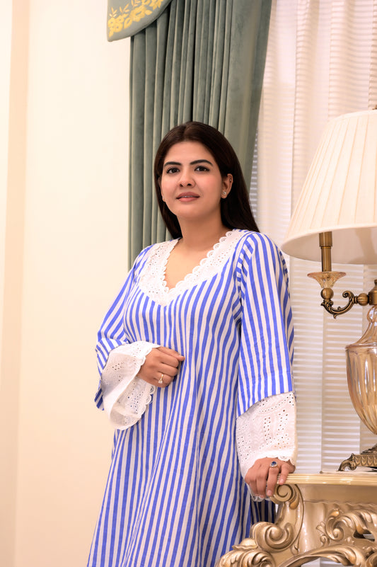 Elegant Blue & White Striped Lace Trim Dress – Casual Chic Cotton