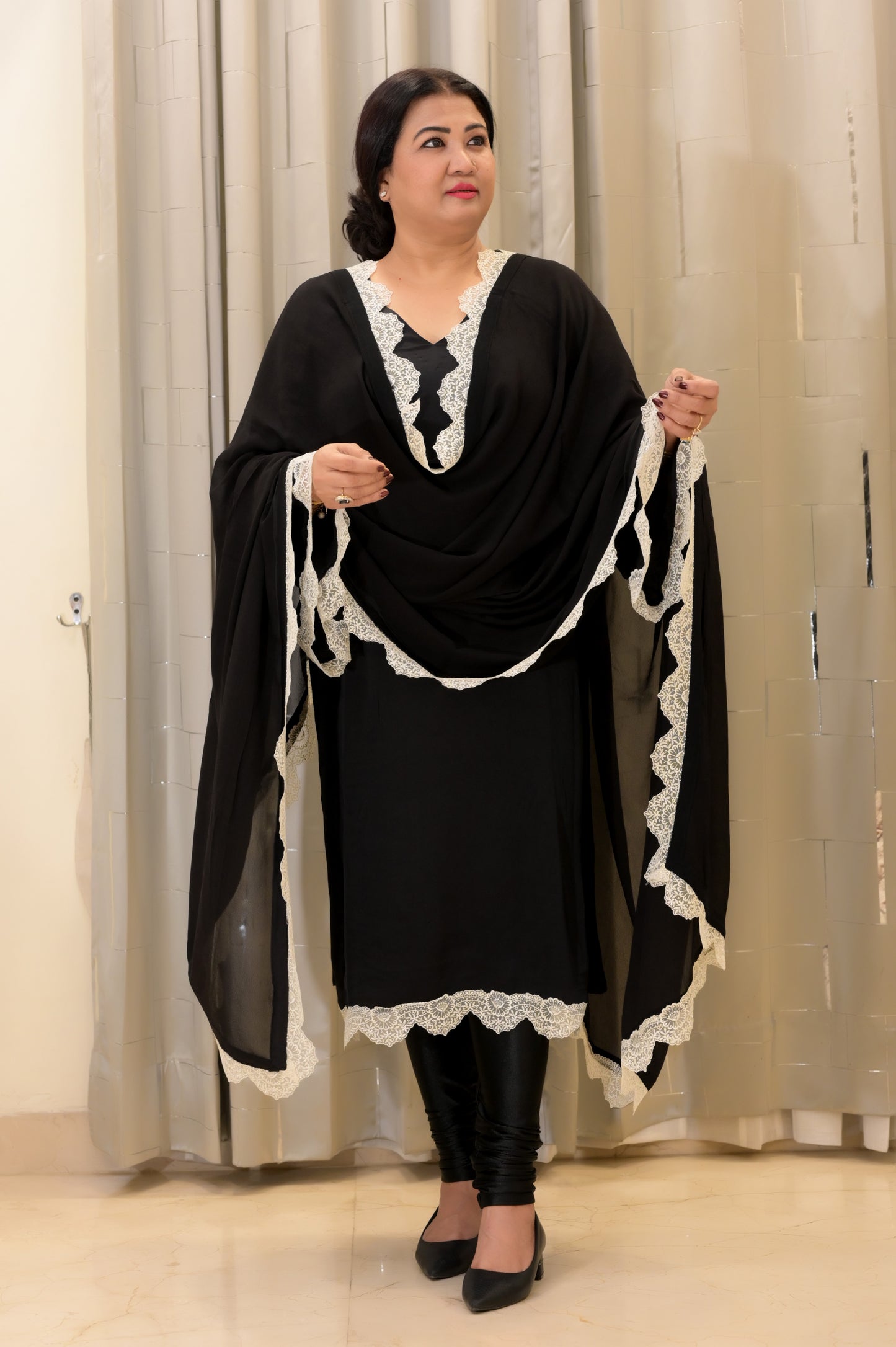 Black Georgette Kurta Set with White Lace Detailing – Elegant Women’s Ethnic Wear