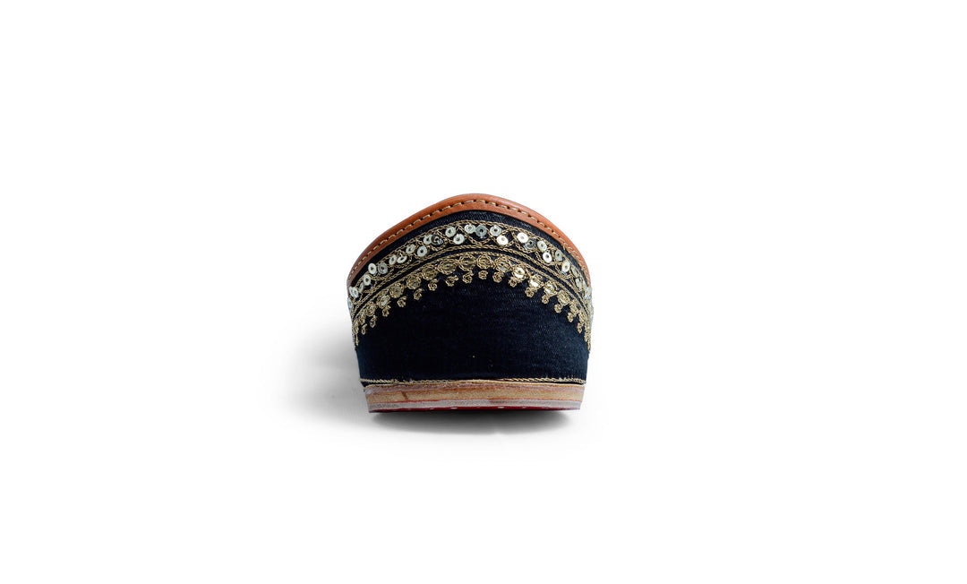 Black Embroidered Jutti with Golden Zari & Sequin Work – Ethnic Footwear for Women